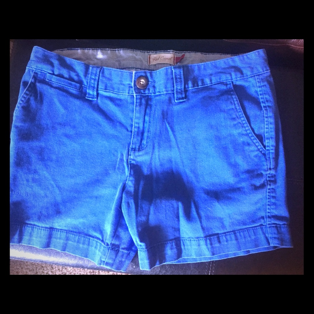 Blue Red Camel size 9 shorts